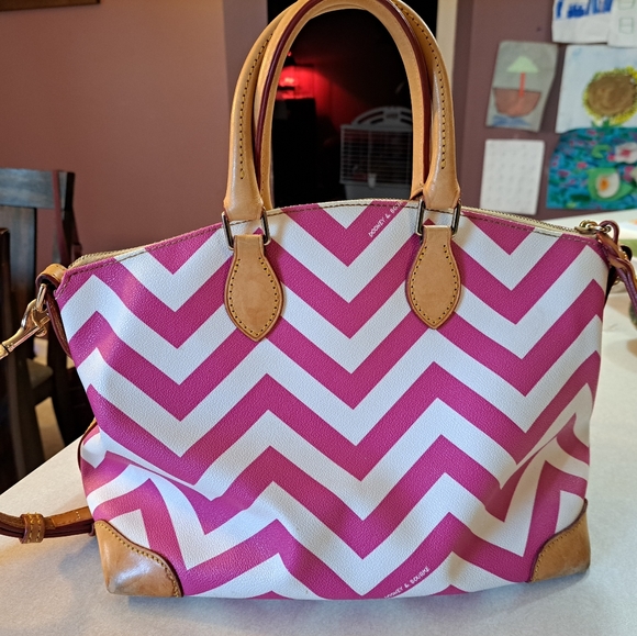 Downey & Bourke Chevron Purse - Picture 2 of 3